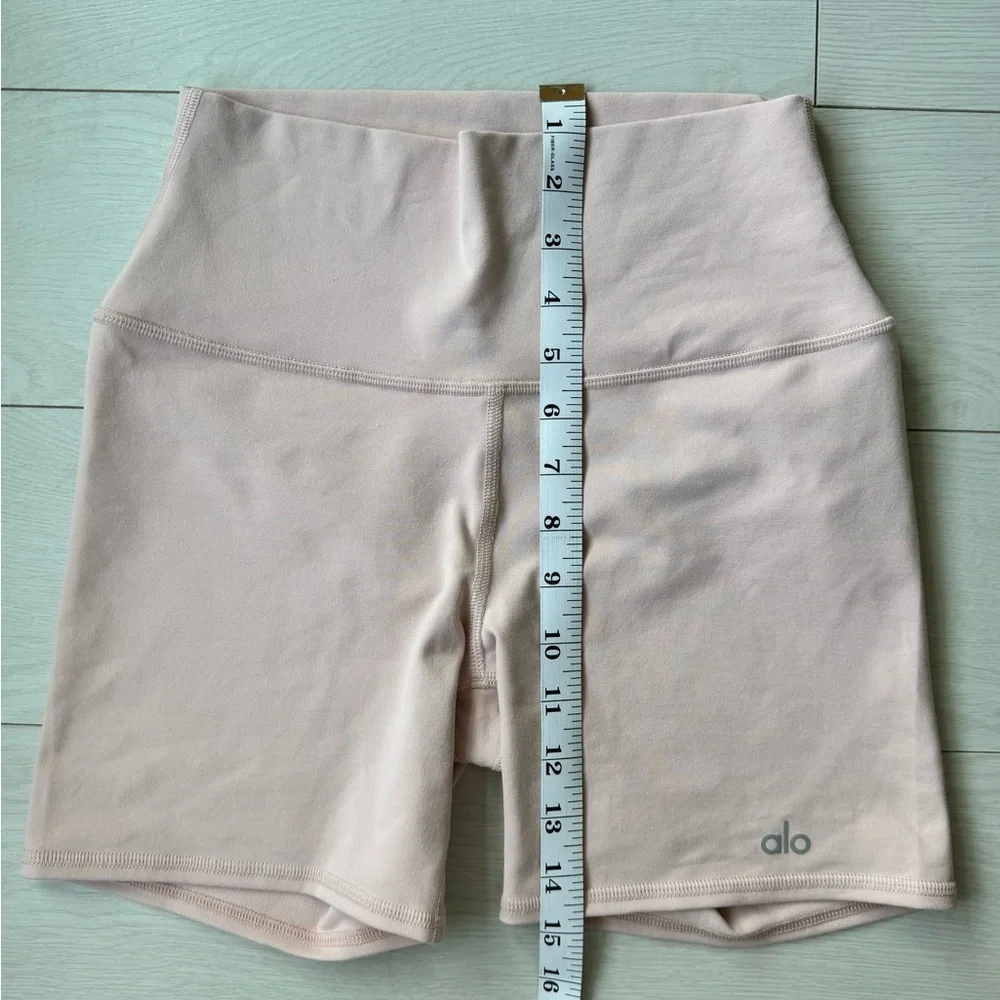 ALO Yoga 5" Airbrush High-Waist Biker Short Pink Quartz US S - Picture 6 of 9